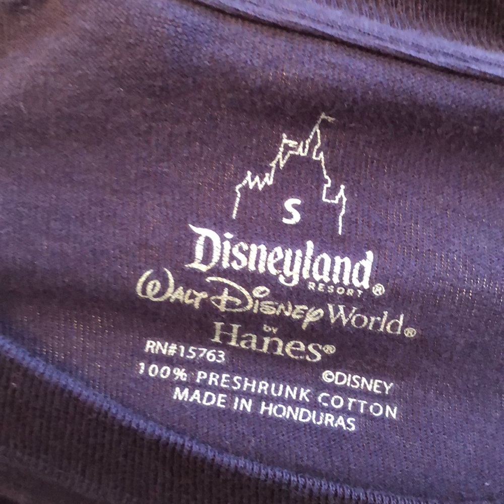 T-Shirt - Picture 3 of 3